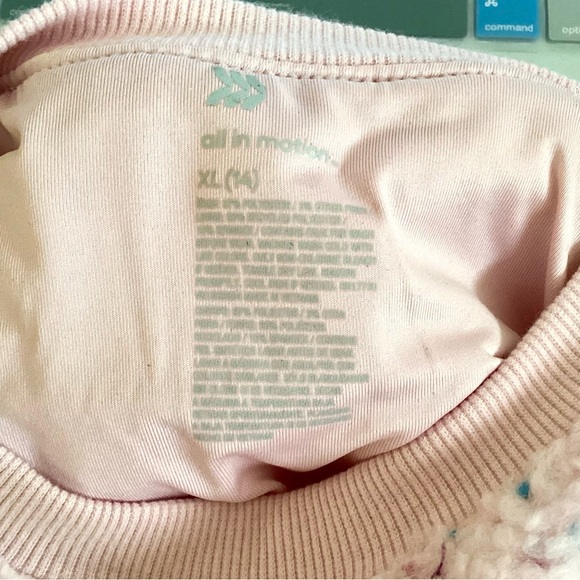 \All in Motion\ NWT Faux Shearling Pullover in Beyond Pink - Picture 15 of 16